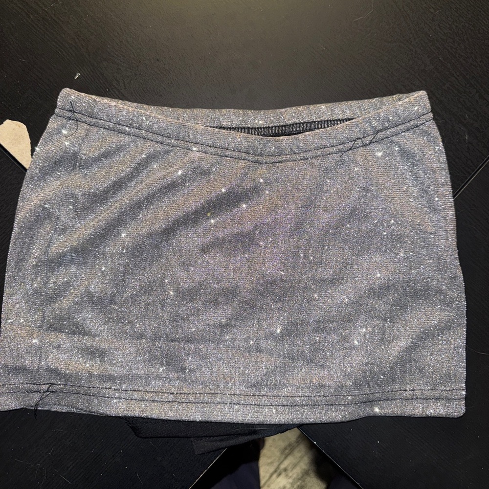 Mini skirt w shorts!!!